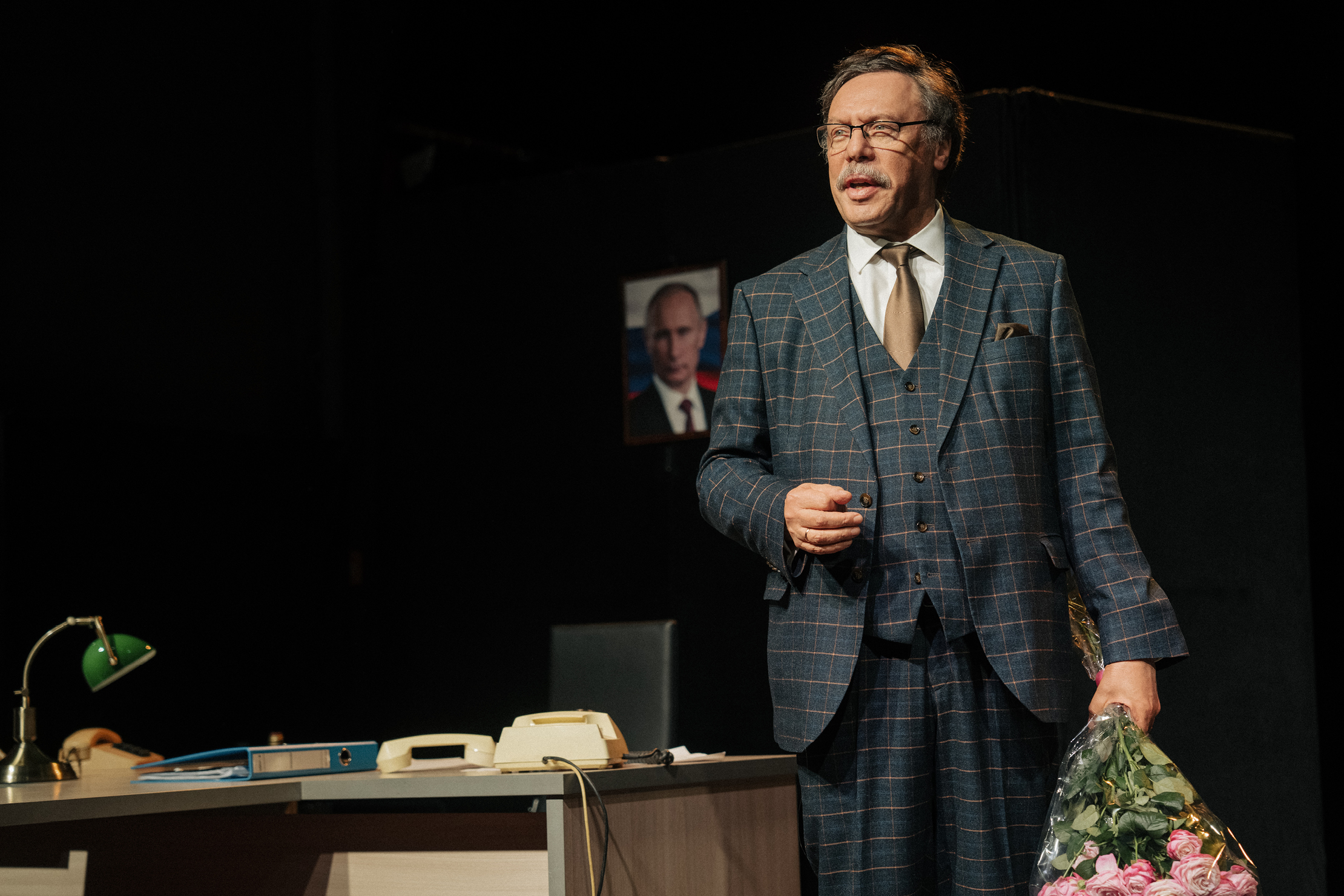 Жизнь в конверте – афиша