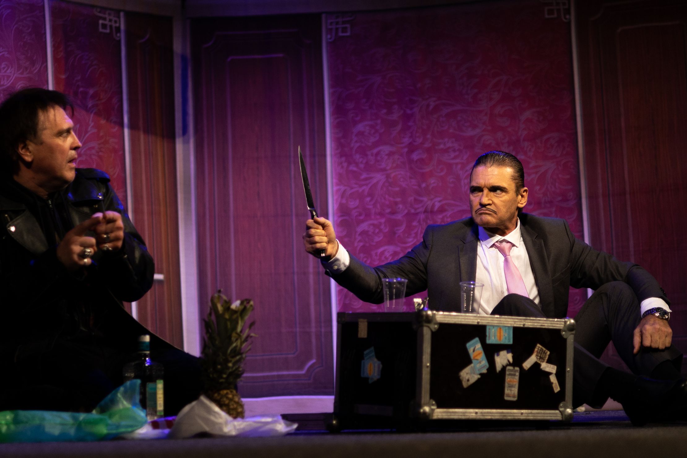 Двое в лифте, не считая текилы – афиша