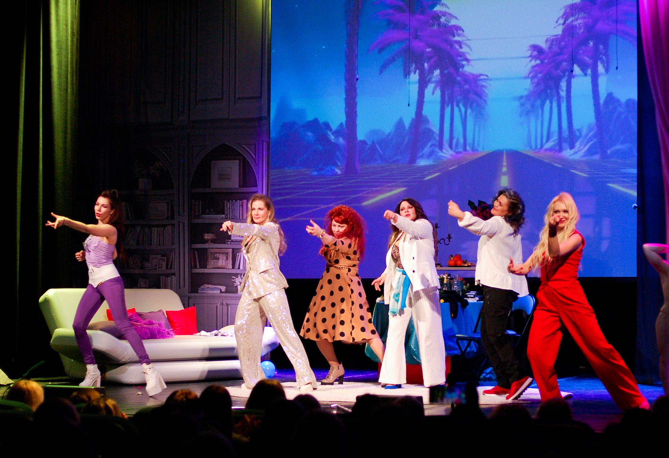 На кончиках пальцев – афиша