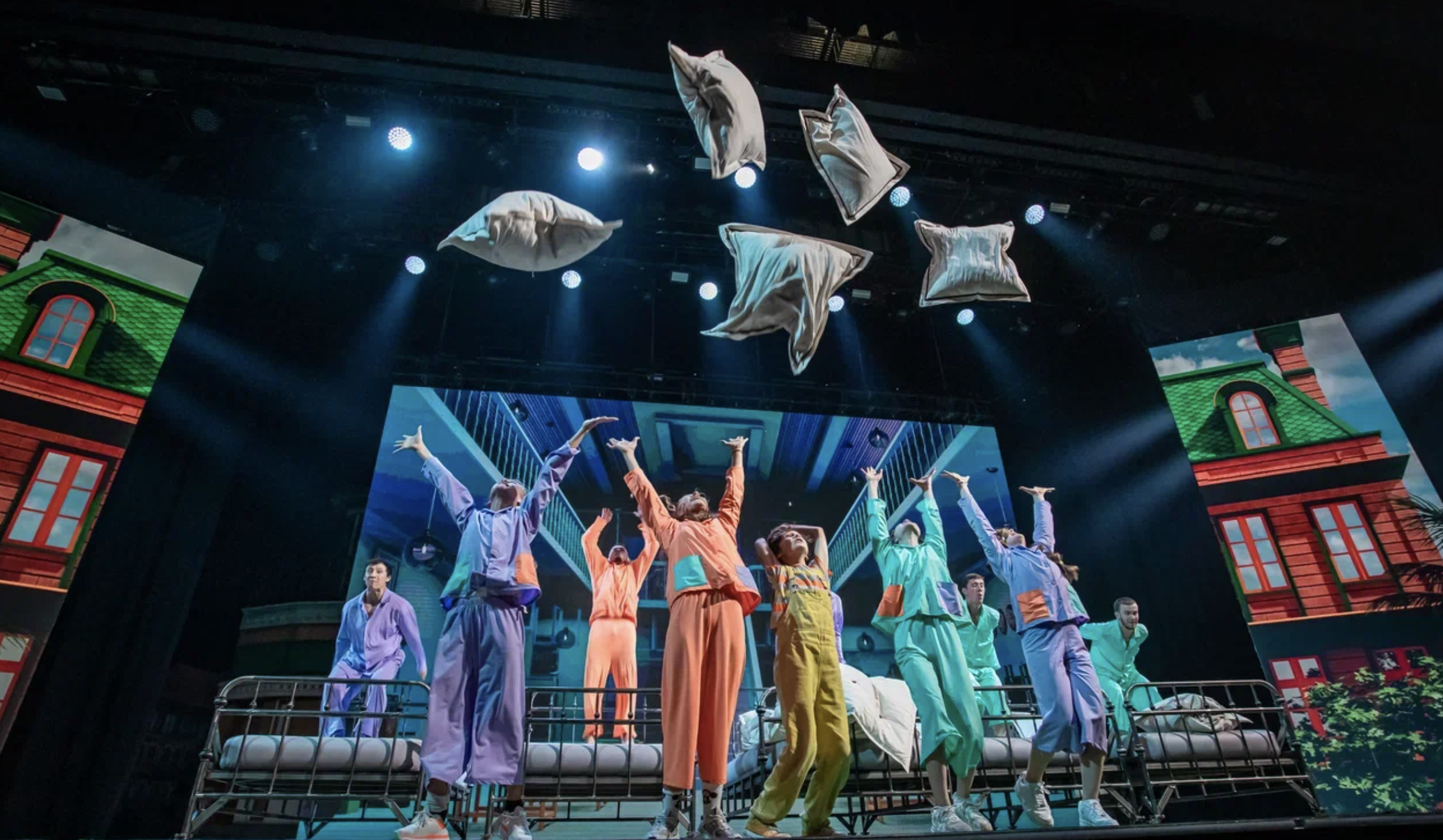 Шоу-мюзикл «Чебурашка» – афиша