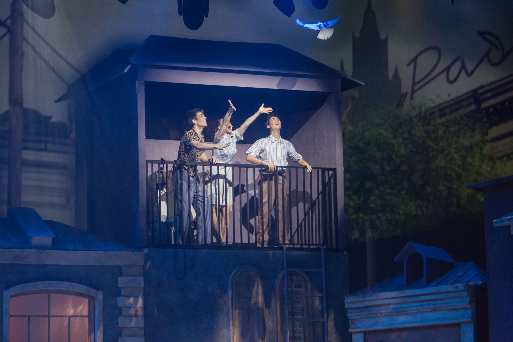 Любовь не умирает – афиша