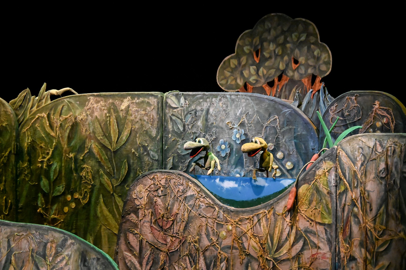 Гусенок – афиша