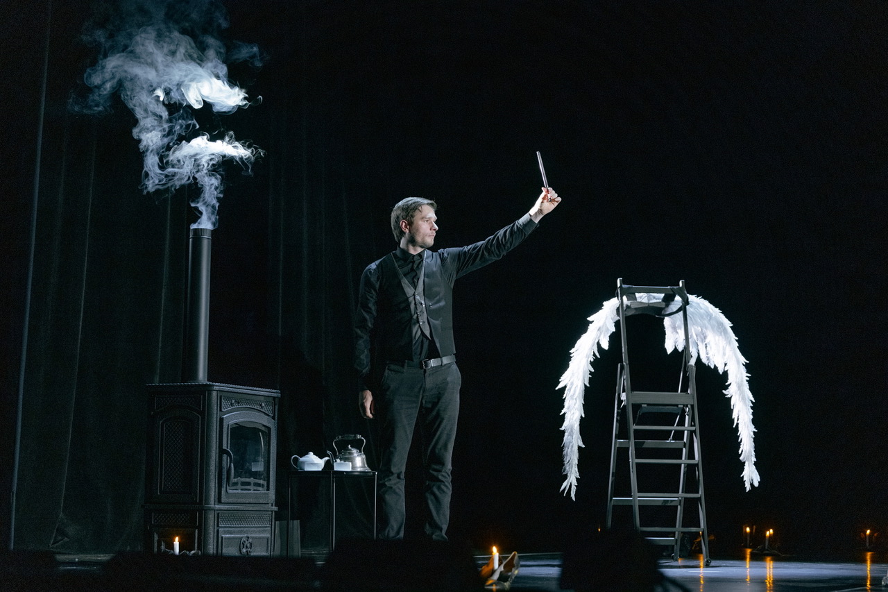 Зал ожидания – афиша