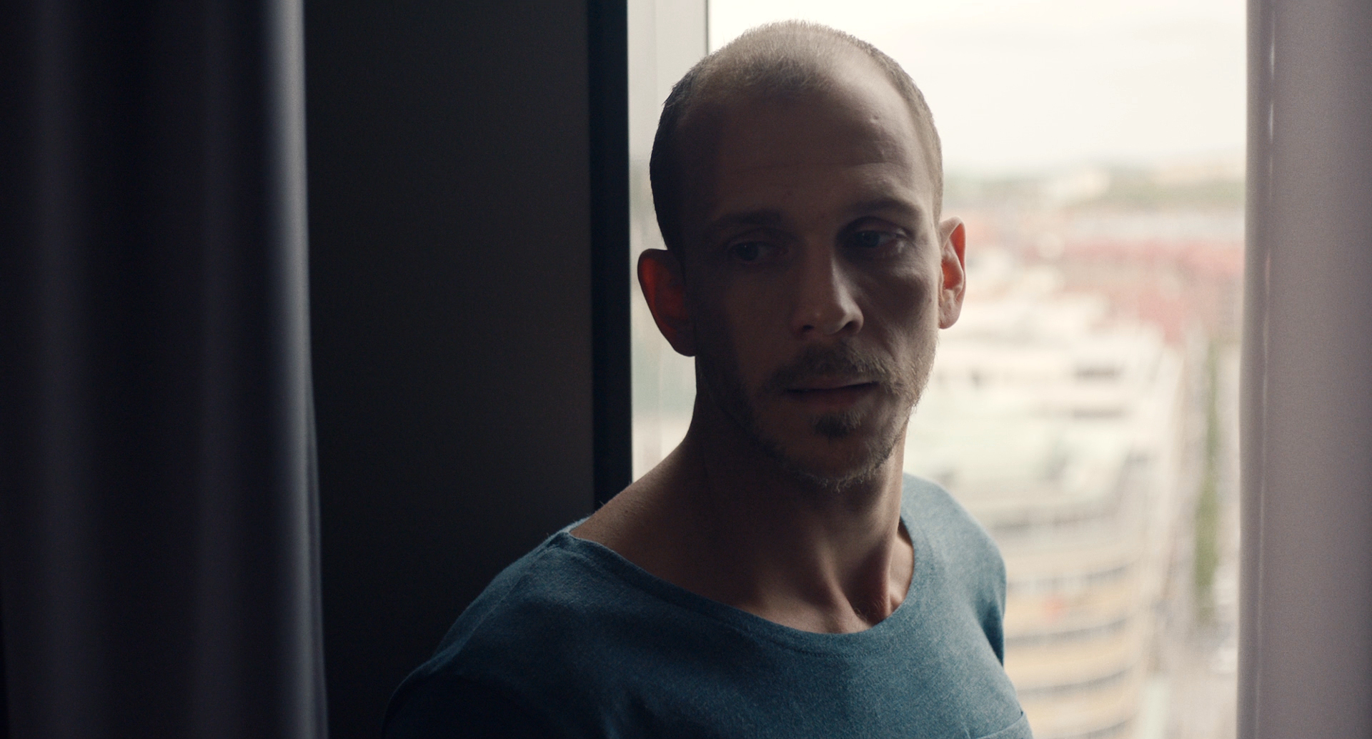 Густаф Скарсгорд – фото