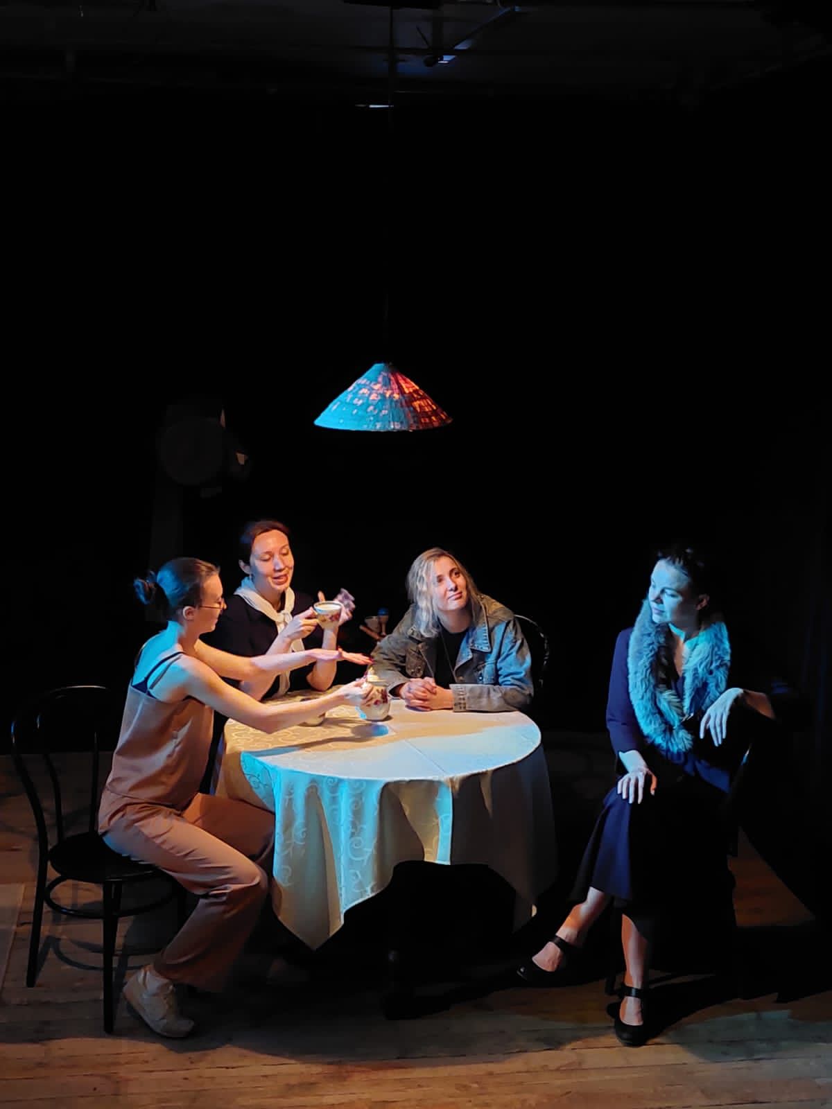 Белый цветок – афиша