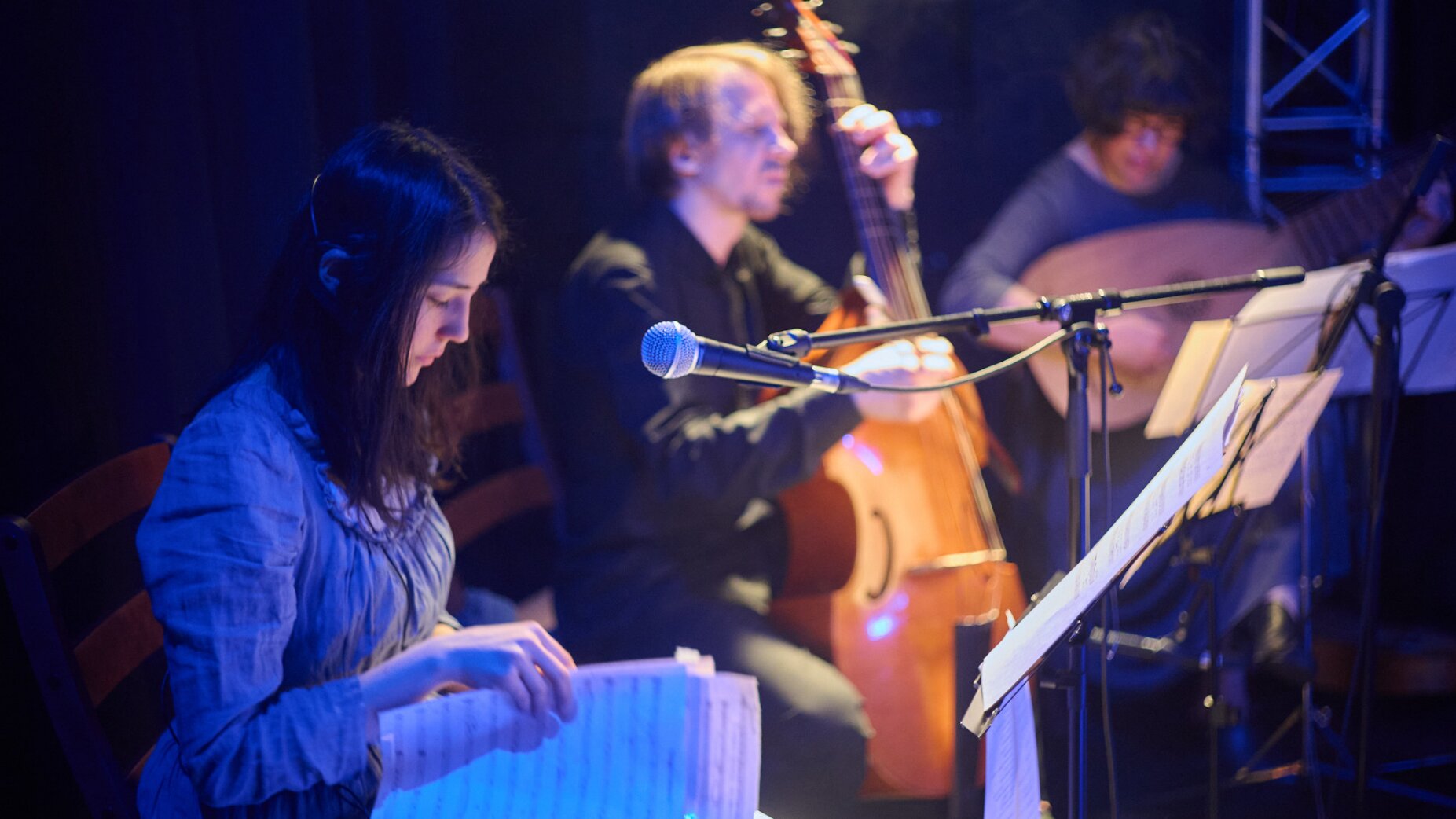 Игра в жемчуг – афиша