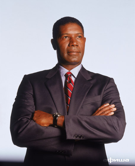 Деннис Хейсберт – фото