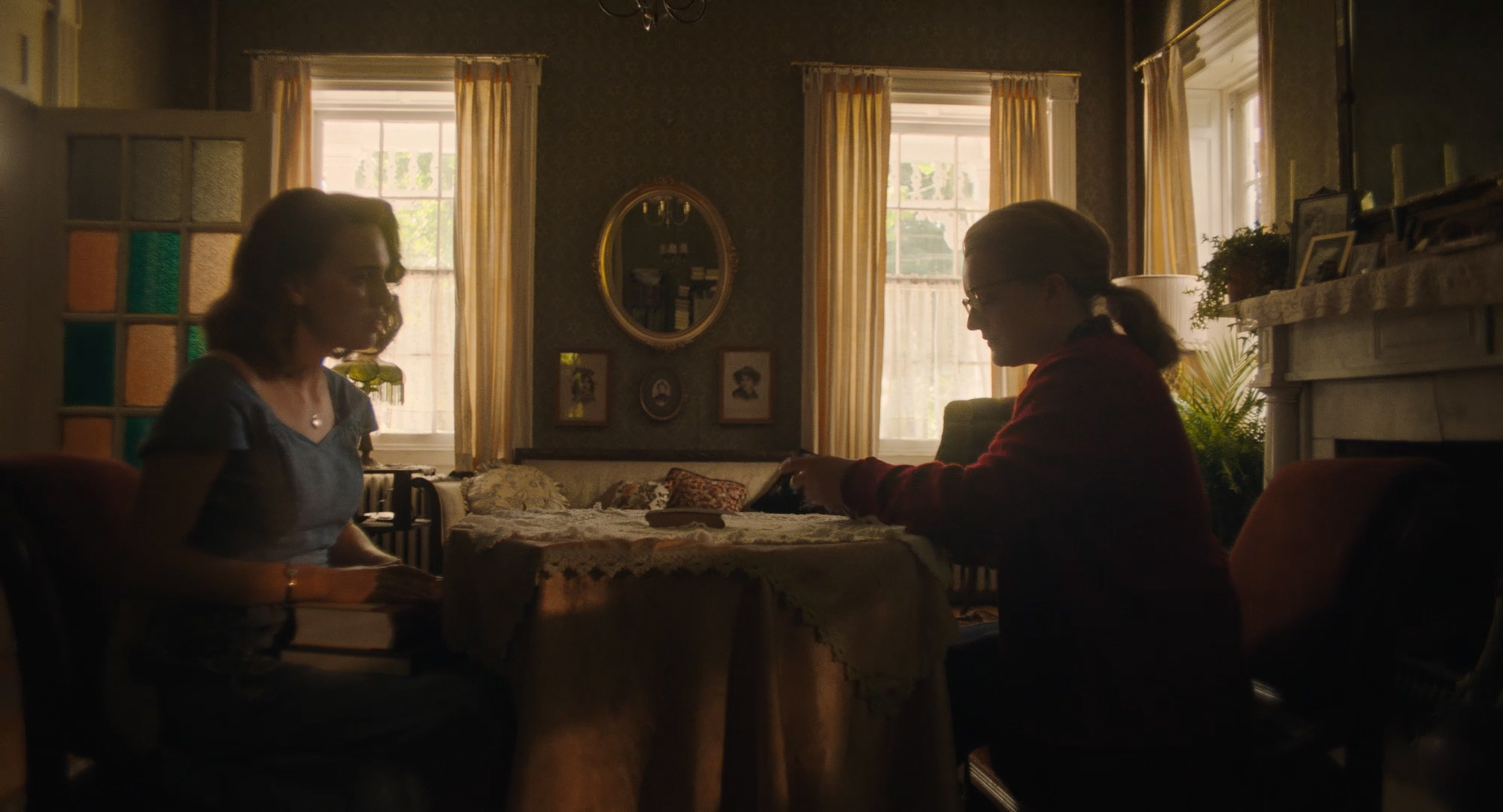 Элизабет Мосс – 'фото'