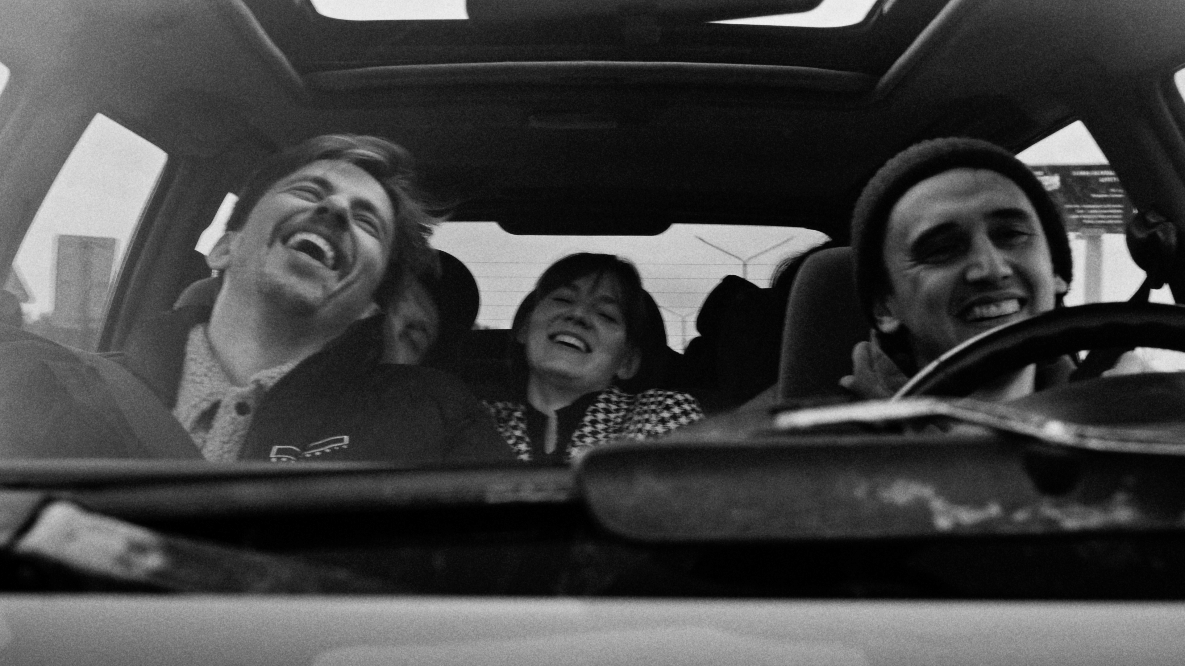 Картины дружеских связей – афиша