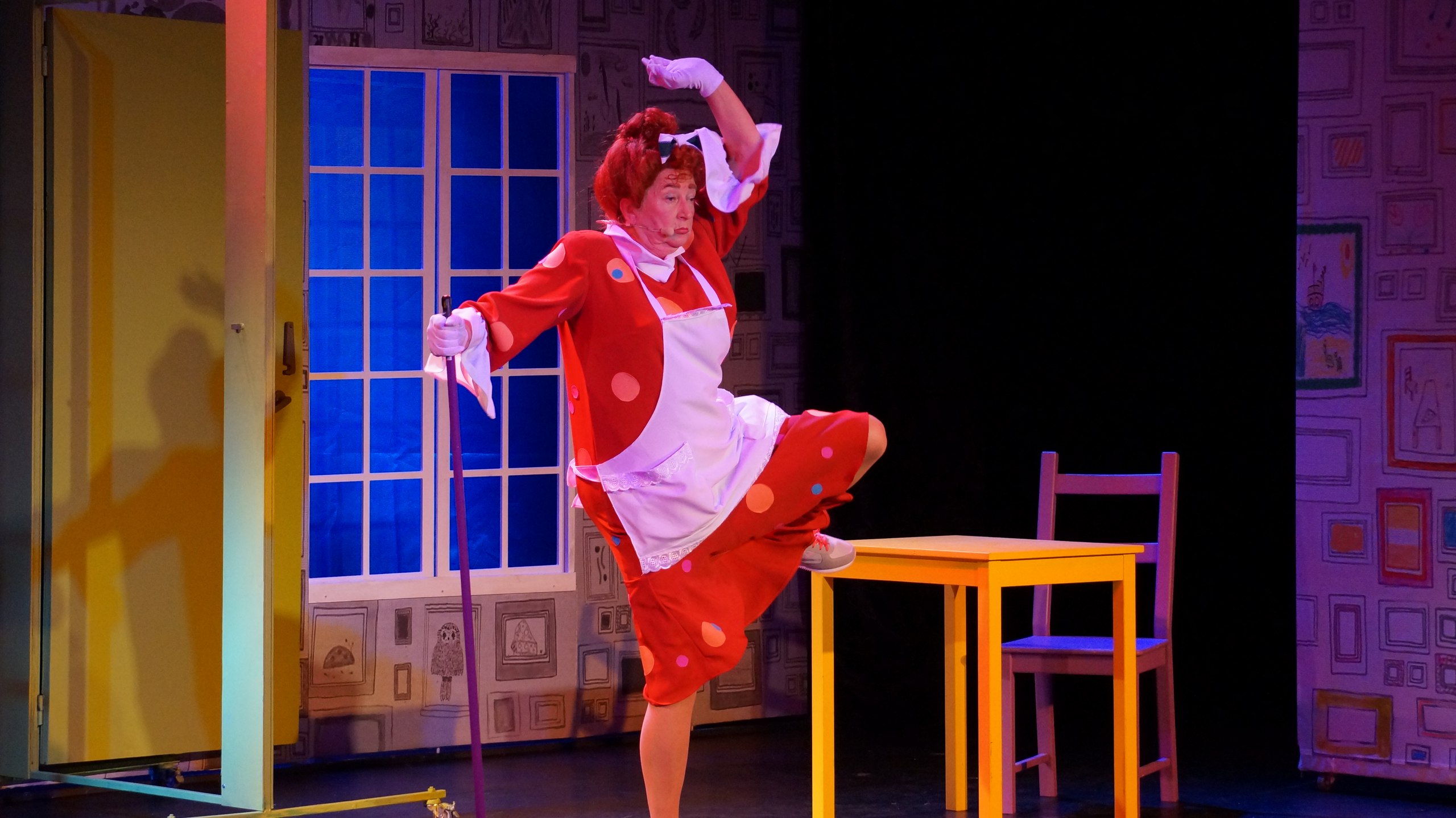 Малыш и Карлсон – афиша