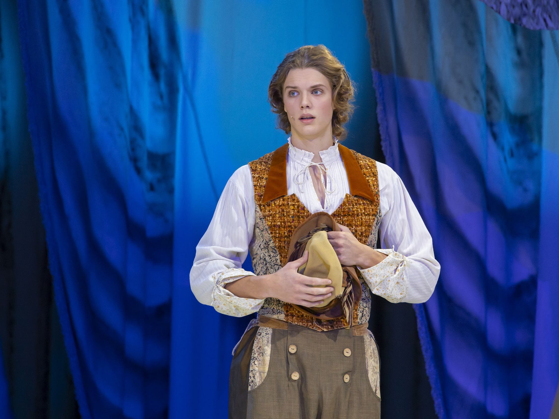 Кот в сапогах – афиша