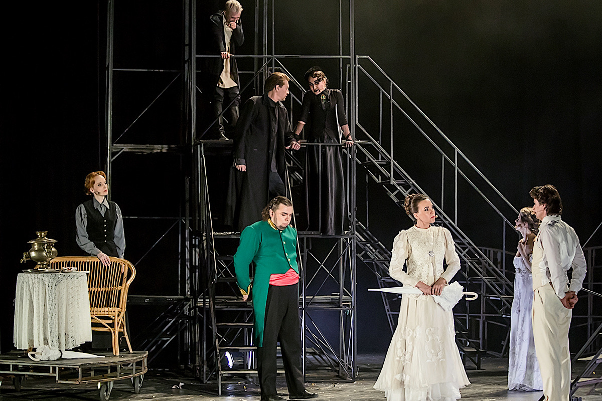 Идиот – афиша