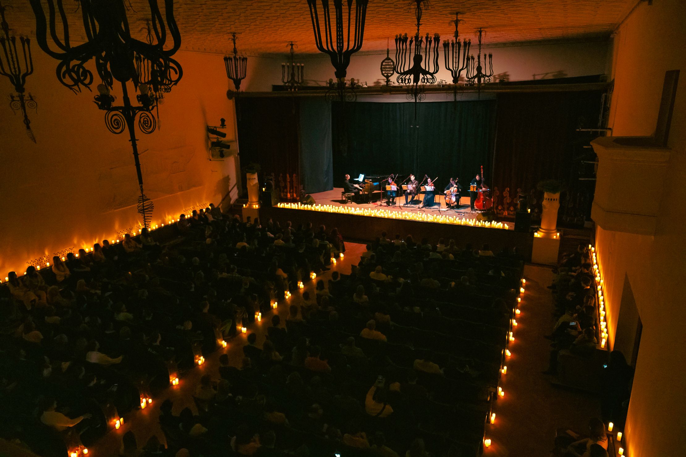 Саундтреки: Эйнауди, Циммер – афиша