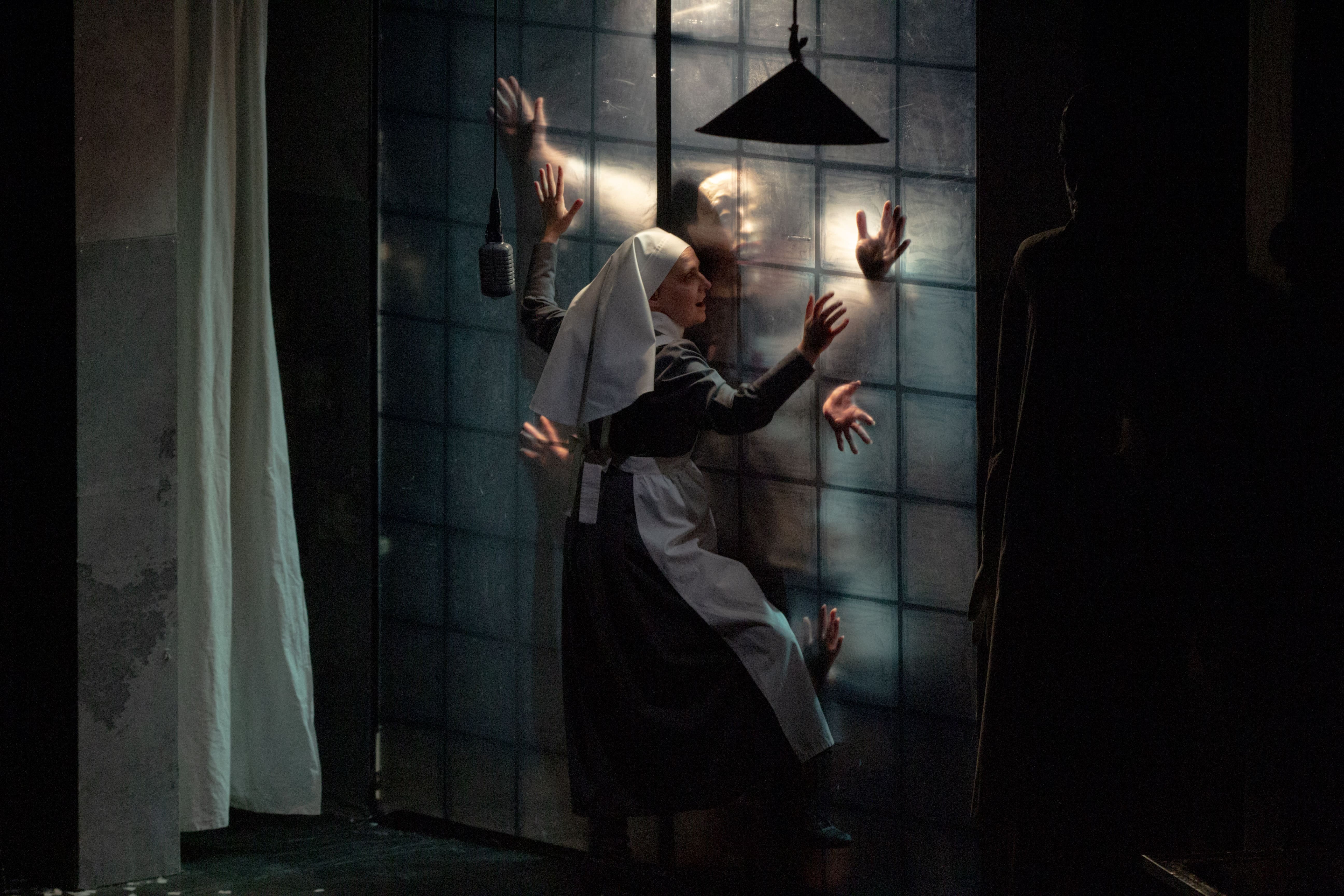 Записки юного врача – афиша