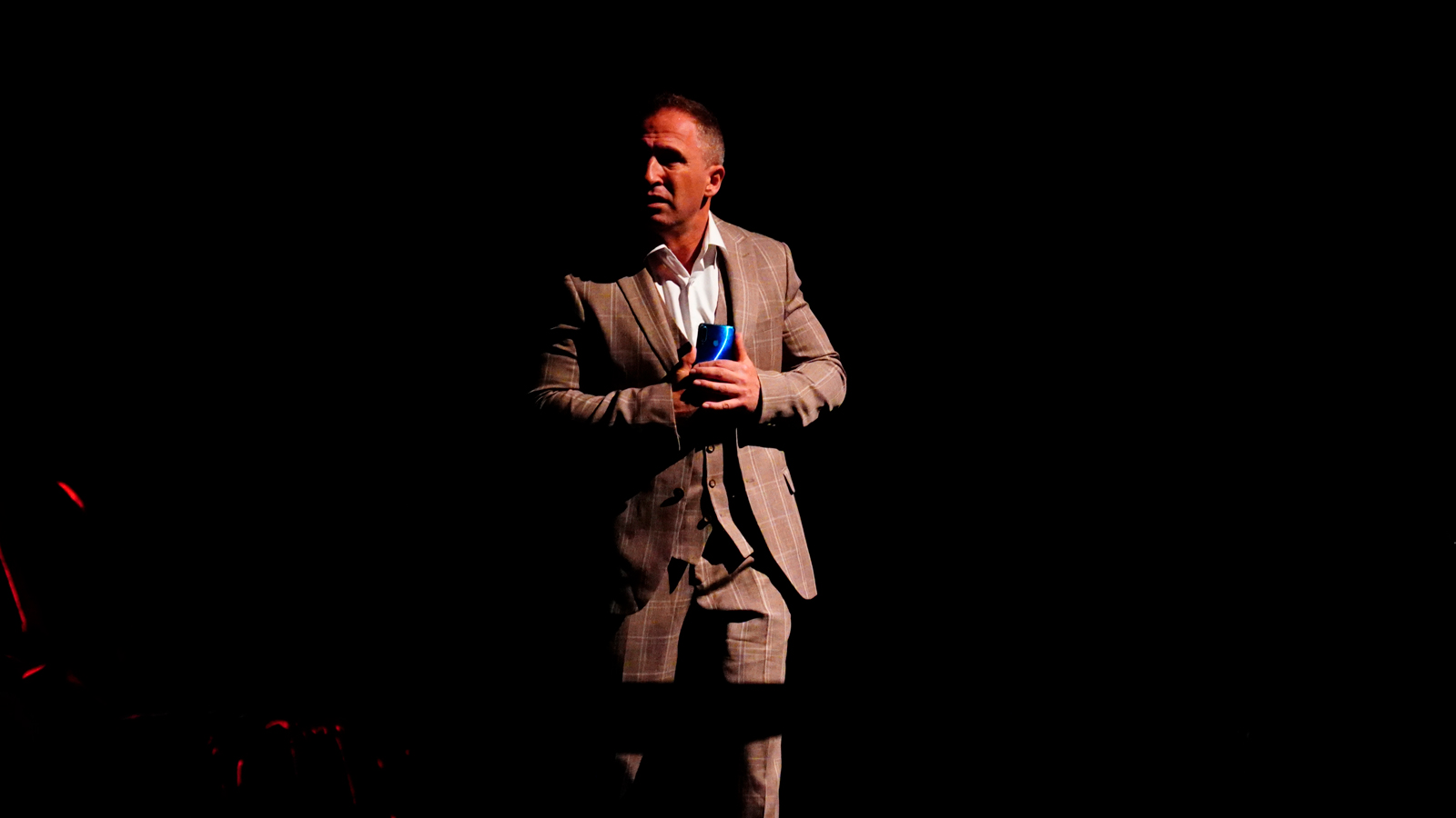 Без свидетелей – афиша