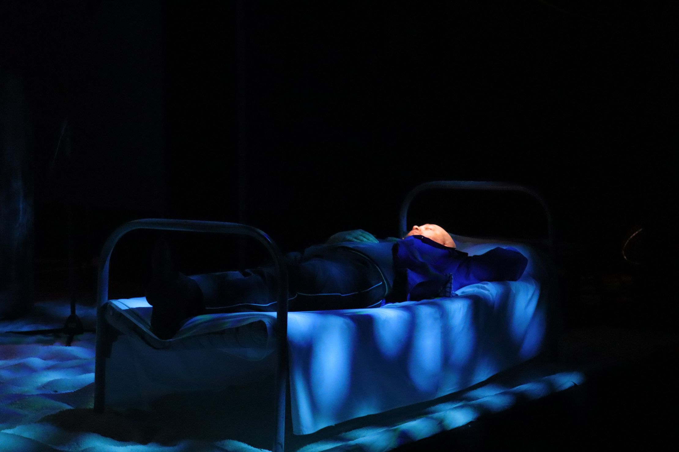 Исход – афиша