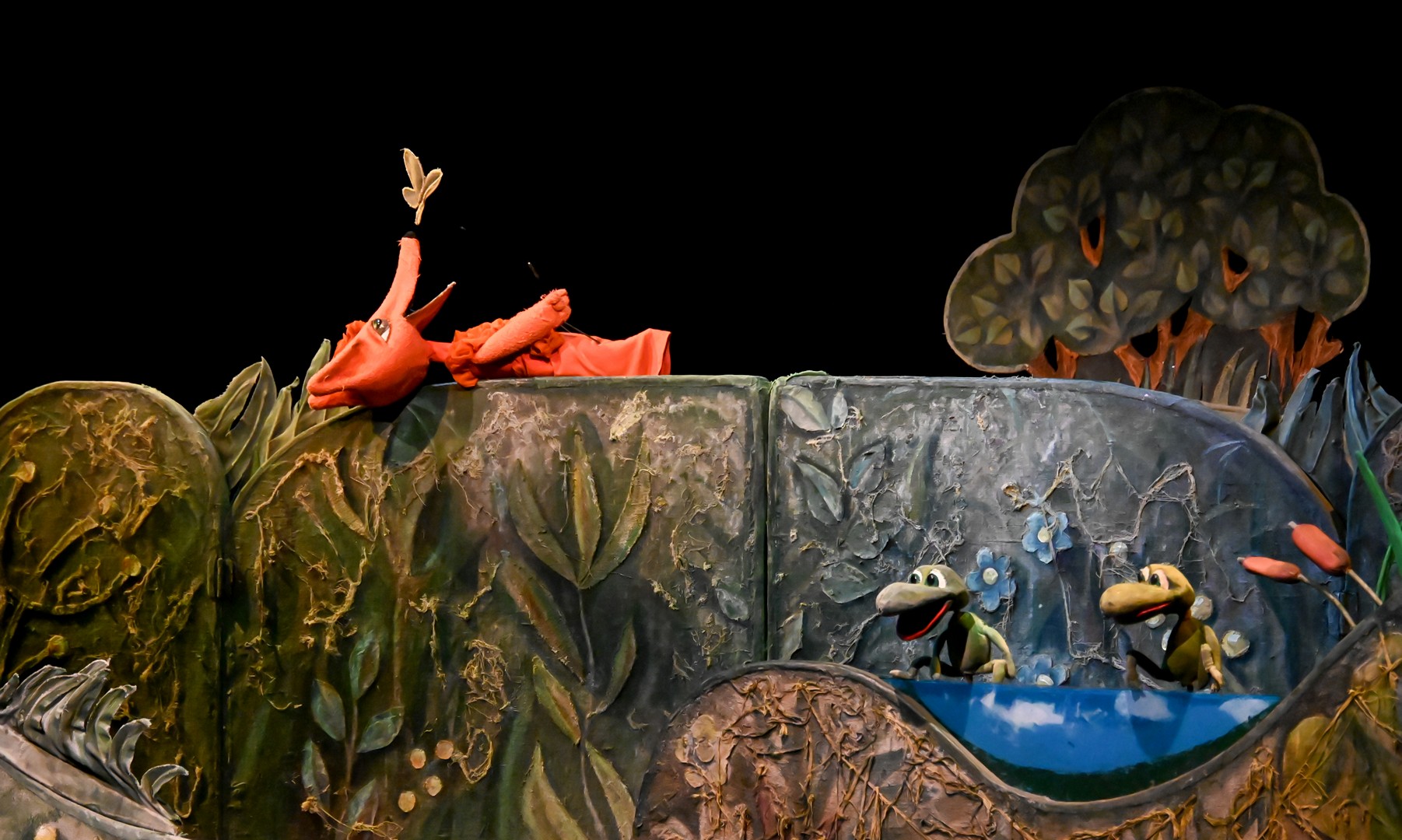 Гусенок – афиша