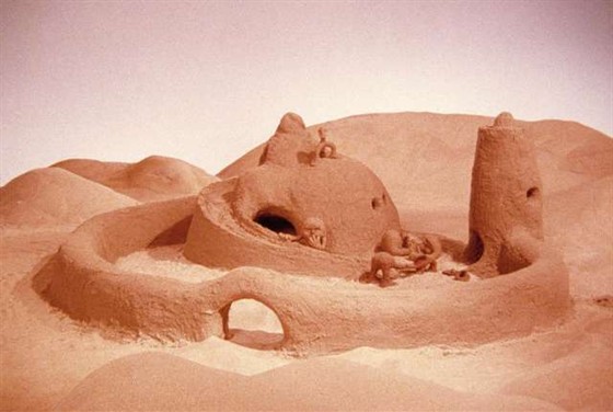 Замок на песке – афиша