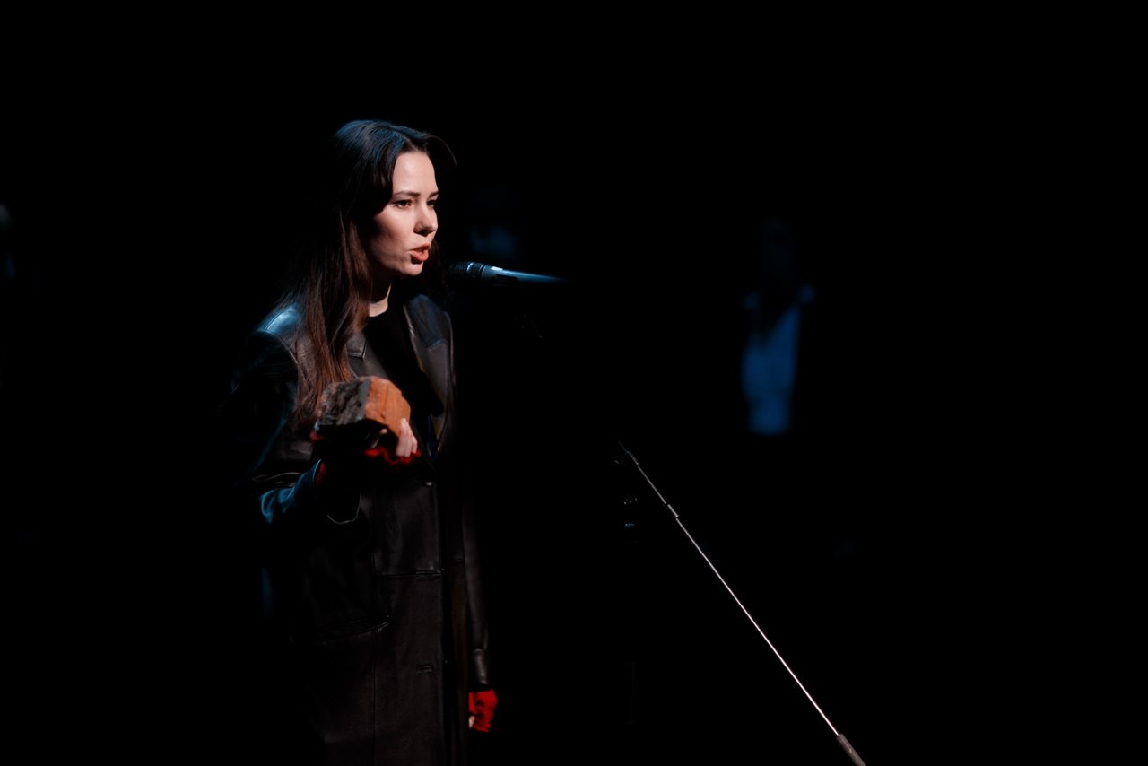 Площадь Революции, 17 – афиша